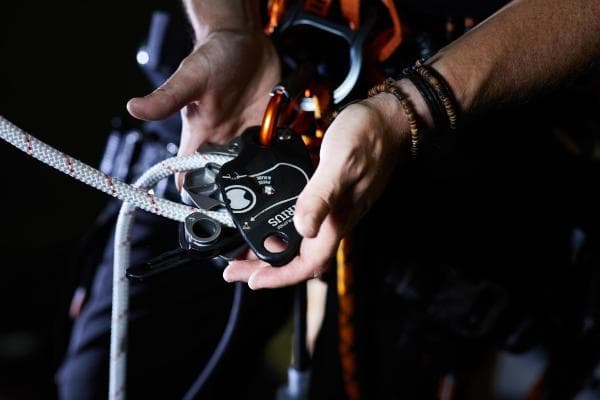 Skylotec Sirius Ultra Compact Self-Locking Rescue Descender_1